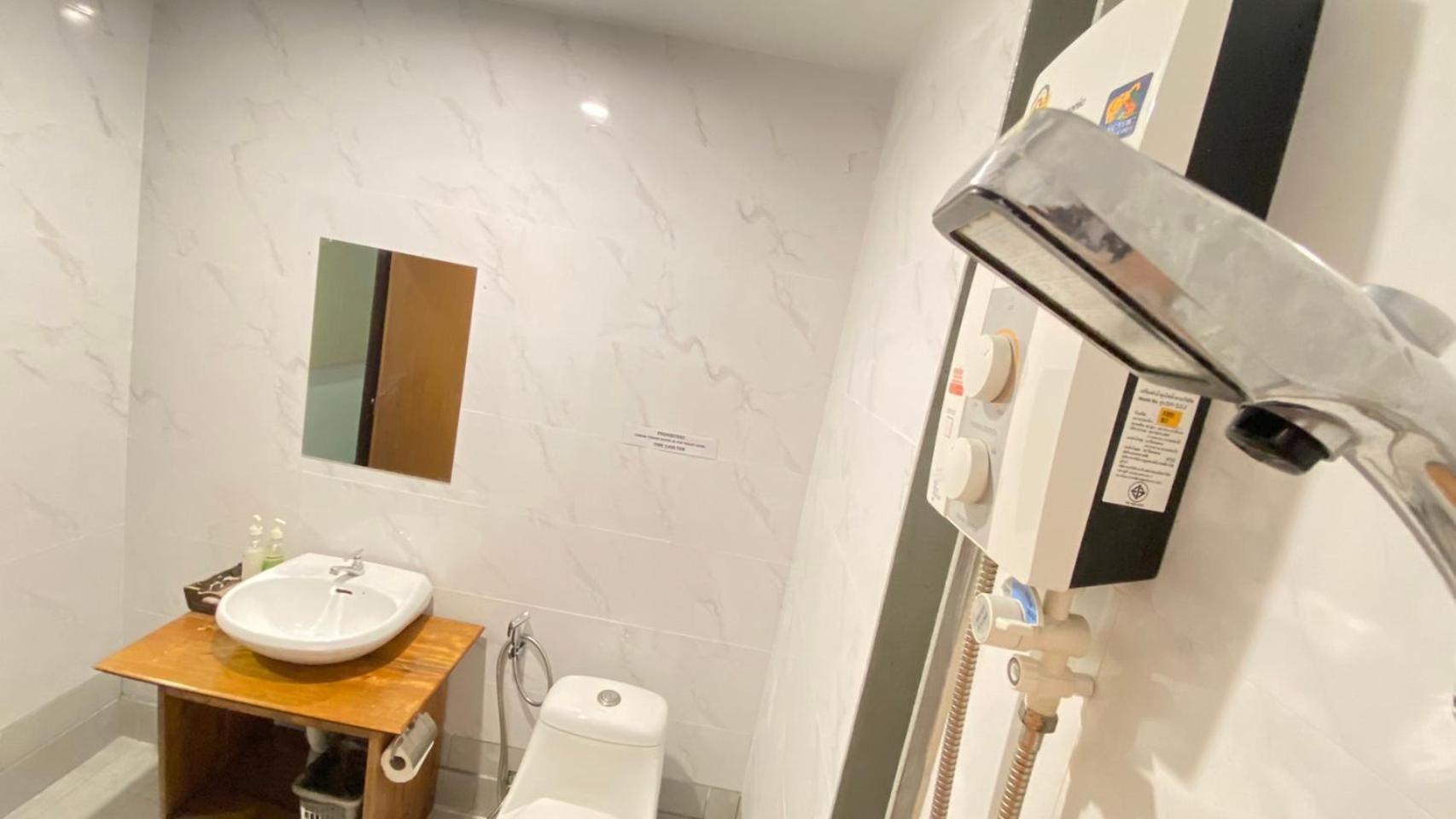 קו ליפה A Plus Hotel מראה חיצוני תמונה